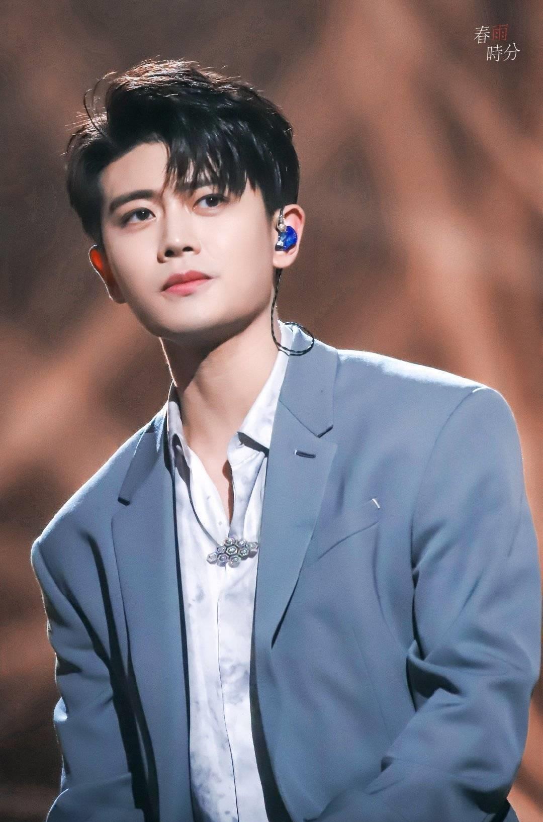 杨幂|任嘉伦最无可奈何之事:演技再好舞台再棒,功劳也都是别人的!