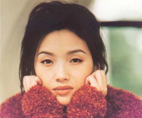 刘德华|她曾辜负华仔，53岁了苍老憔悴现身，从女神到素面朝天的家庭主妇