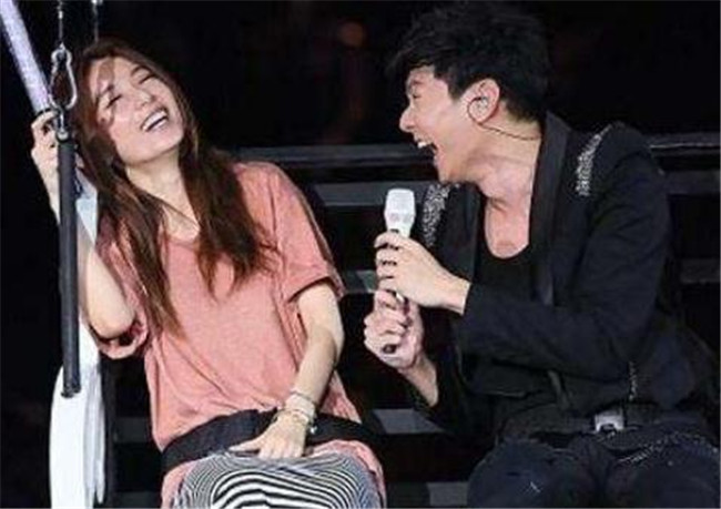 田馥甄|人间清醒田馥甄，拒绝17年痴恋的林俊杰原因太现实，大家都想错了