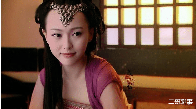 刘德华|甜美变优雅端庄的女神唐嫣,疑似怀了二胎,穿着仍旧优雅大气