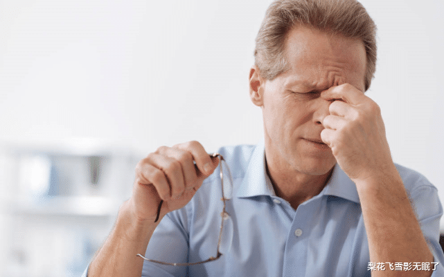 医生|男子头痛以为脑肿瘤，开颅后恶臭液体流出，医生后背冷汗：误诊了