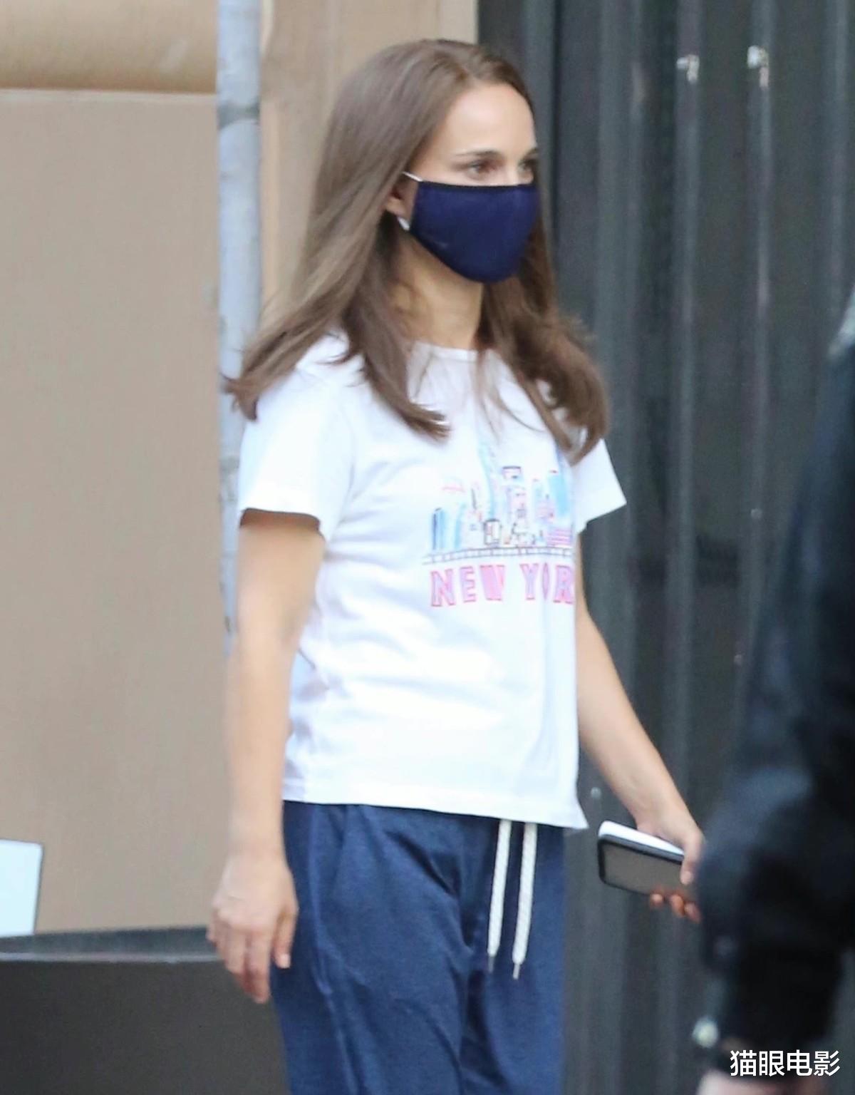 雷神4|漫威雷神4补拍，锤哥金色长发抢镜，手臂粗壮对镜头比耶