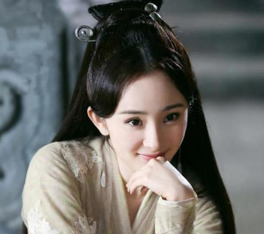 整容|她花6年整容成杨幂，走红后嫁入豪门，却被2岁儿子的颜值抢镜