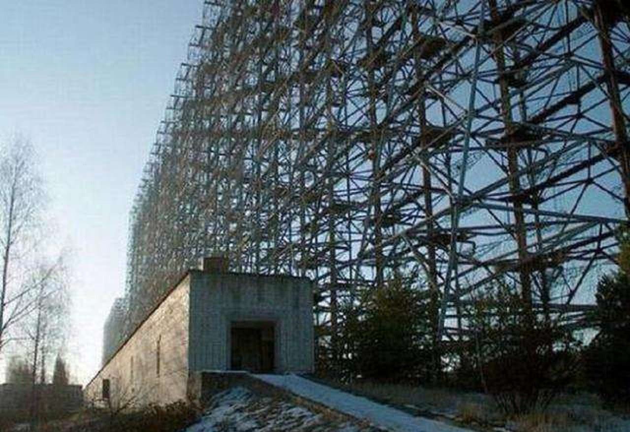 日军|开机每8秒干扰一次全球通讯，140米高超级雷达，千里外敌机无处逃