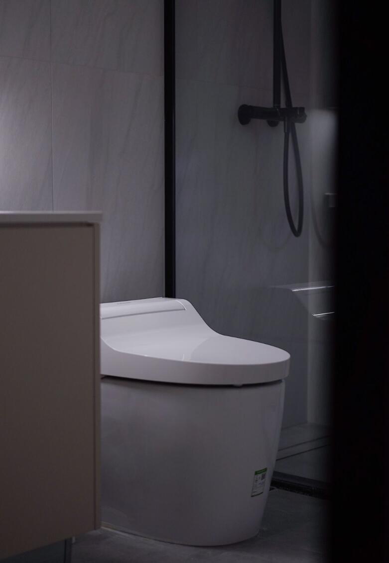 谁说一楼就得明亮?她100㎡新家,放弃大白墙后,反而更高级