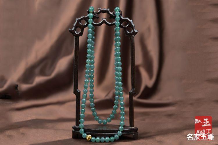 翡翠|蓝翡翠就是纯蓝色的翡翠吗？蓝水翡翠属于什么档次？