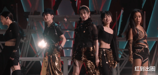 周笔畅|《浪姐》总决赛现场：杨丞琳垮脸，周笔畅垫底，观众集体质疑有黑幕