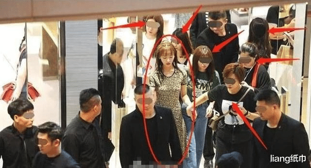 吴谨言|出门六个助理十几个保镖，网友：还没几年就飘了？