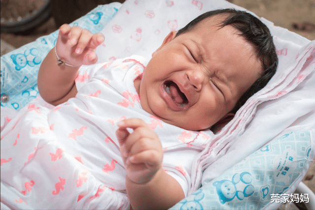 莞家妈妈|家有“落地醒”宝宝，每天哄睡愁更愁，美国育儿专家教你一招见效