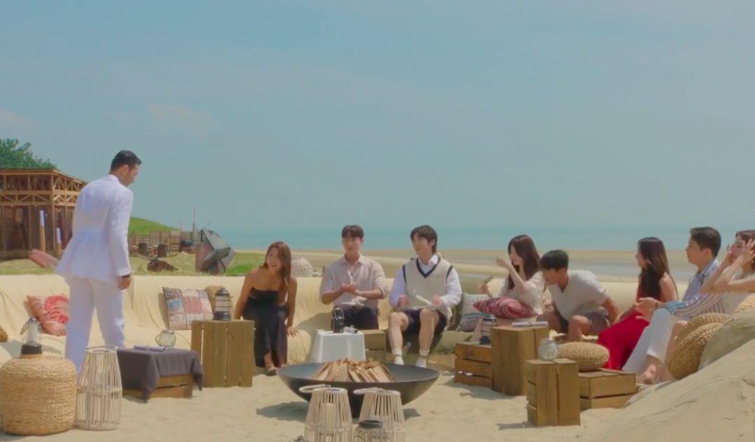 陈瑶|29岁恋综男嘉宾被曝曾是酒店牛郎后用生命担保辟谣，年下小奶狗真的爱傍大款？