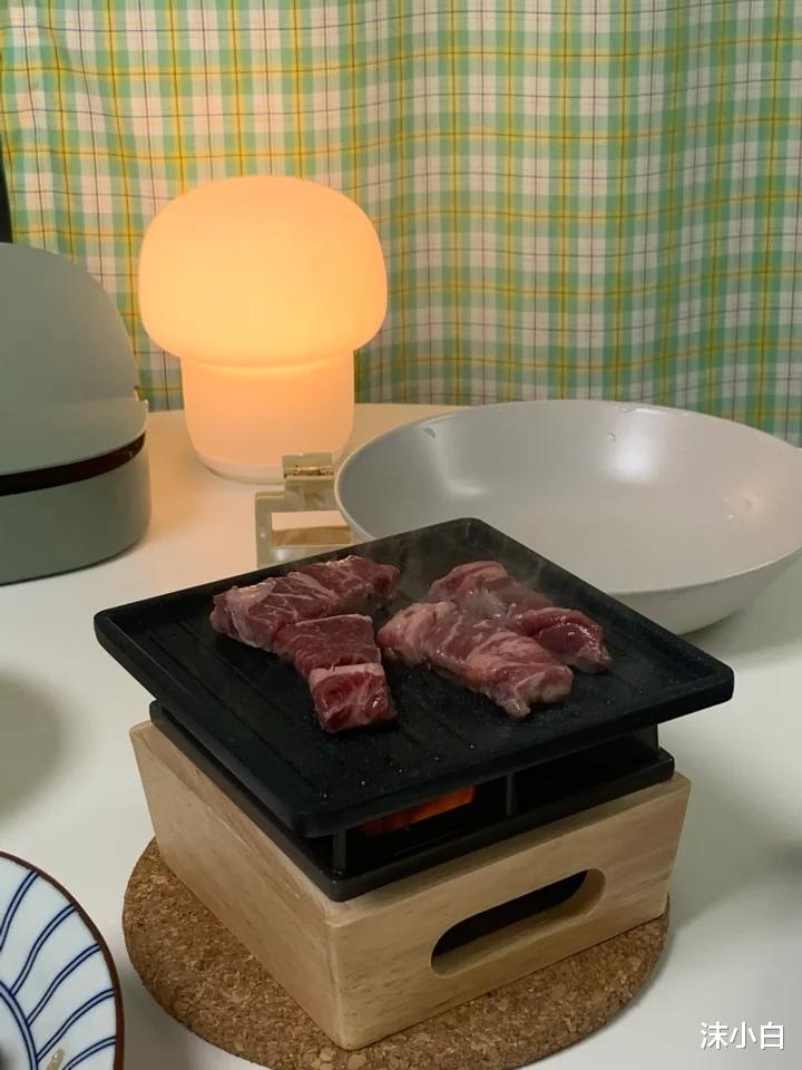 |单身姑娘的独居公寓：26㎡啥也不动拎包入住，一应俱全超快乐！