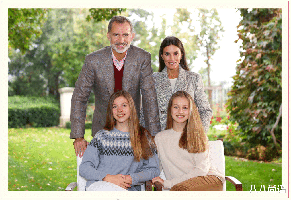 李嫣|15岁的李嫣长开了像妈，穿抹胸裙扮成熟真美，比王室公主时髦前卫