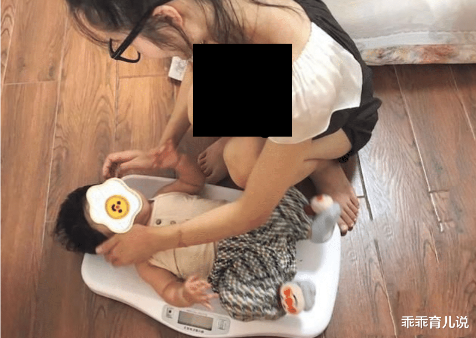 乖乖育儿说|四个半月宝宝15斤偏重吗?宝妈们别卷了,附一岁内体重身高标准表