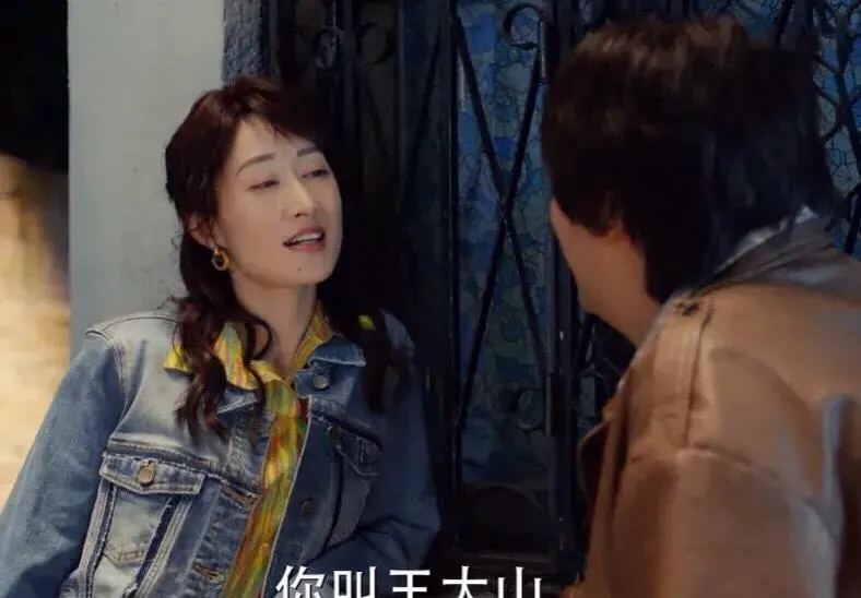 刘敏涛|刘敏涛最终还是被网友们给赶下了神坛 ，当年夸她演技好 ，现在被骂的很惨