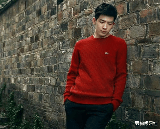 男神颜习社 黑白系穿搭，过于平庸的时髦，逛街不被人群淹没只需这5步
