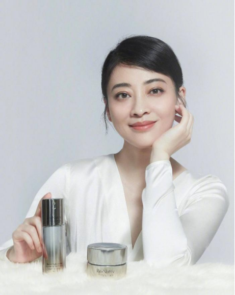 李小冉|出租屋里的“凤凰男”，梅婷供他生活李小冉打胎，最终“嫁给”富婆入赘