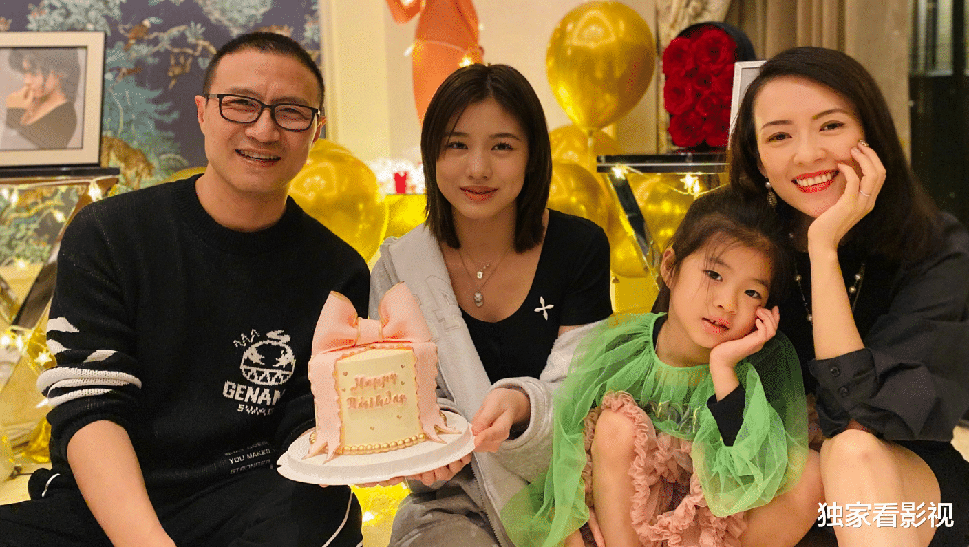 章子怡|章子怡、汪峰婚变风波后首晒全家福，一家五口合照看出家庭关系