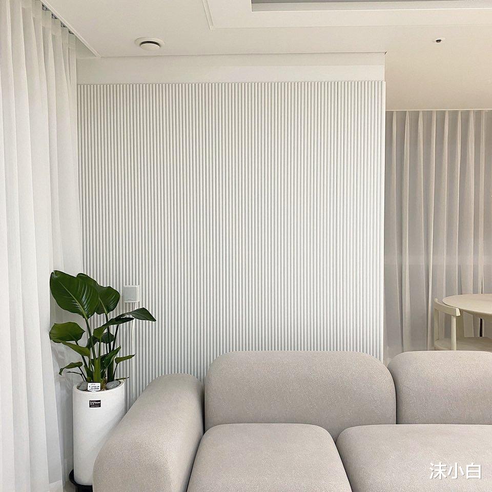 |卧室堪比客厅，却不见一组柜子，也许只有尝试过，才知有多爽！