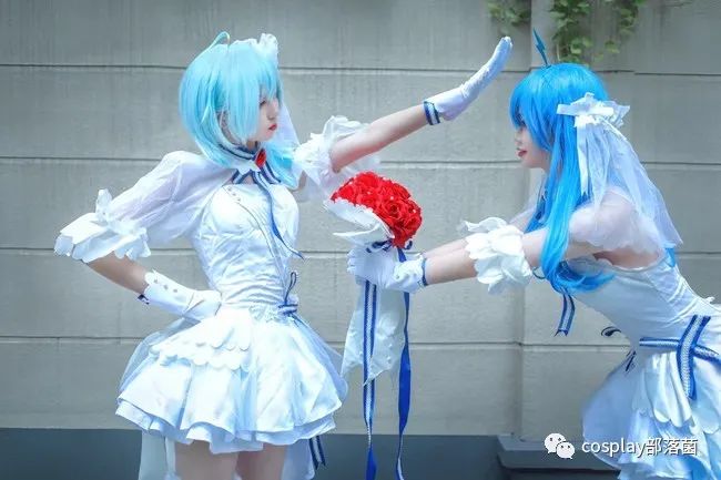 2233娘|cos：2233娘花嫁cos正片