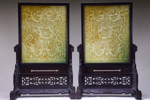 紫檀|清乾隆: 紫檀嵌和田玉祥龙诗文插屏 一对