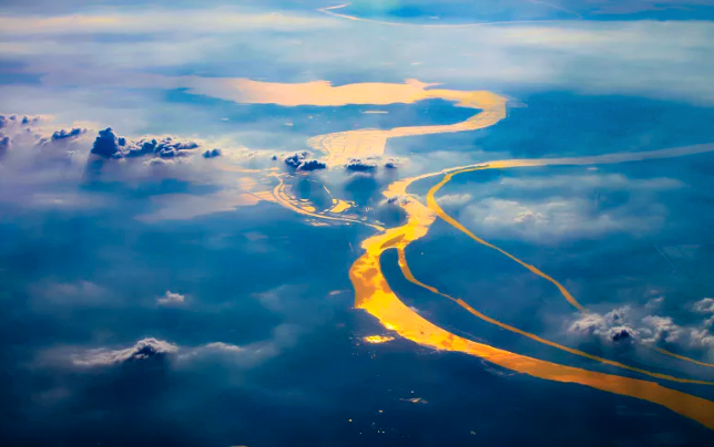 龙吸水 如果中国龙真的存在，它应该是如何飞行的？几种可能性深度分析