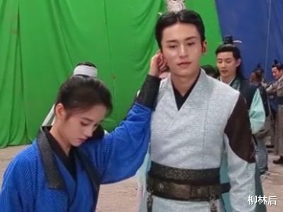 张哲瀚|张哲瀚欠鞠婧祎一个道歉,曾经把鞠婧祎压在身子底下