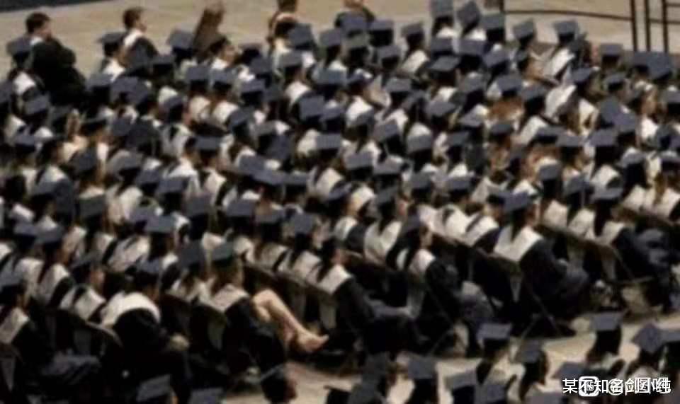 剑三|P图吧老哥再超神!剑三某剑纯求在截图上P个情缘?玩家:心满离