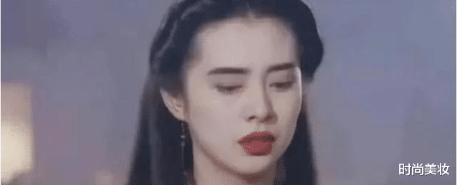时尚美妆|53岁王祖贤颜值被高估？美貌负值皮肤却更甚从前，网友：比我还嫩