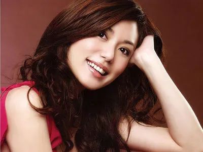 InsDaily|一代美人“牡丹仙子”郭妃丽嫁富豪后退圈9年,现在怎么样了?