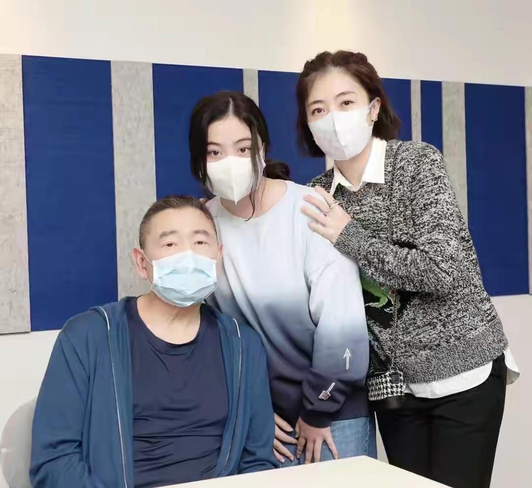 育妈计|风流一生的刘銮雄,曾使两大美女为他吃醋,如今靠洗肾过日子