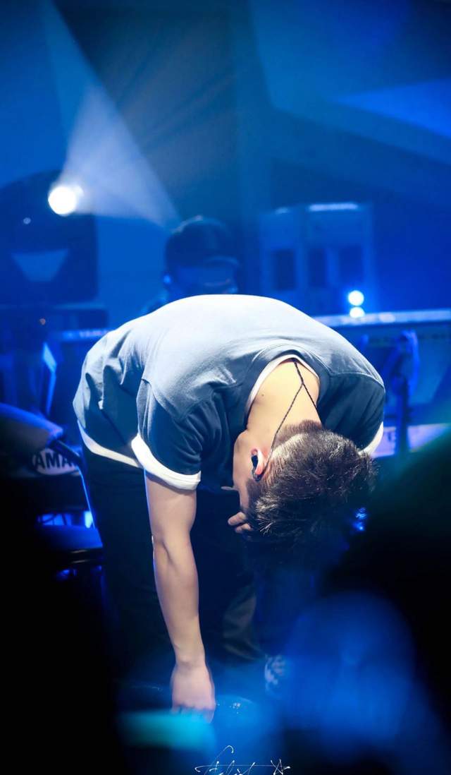 小明和大明|「周深出道七周年快乐」他一直在用行动，表达着对粉丝的爱