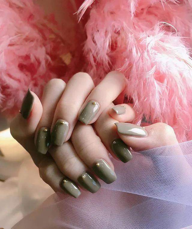 王子文|适合春天的韩系美甲~简约又时尚！