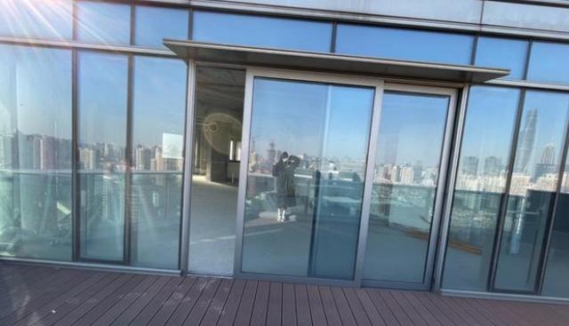 陈小纭|郑爽粉丝呼吁给偶像捐款，250元一人可以筹30亿，让她喝上天价水