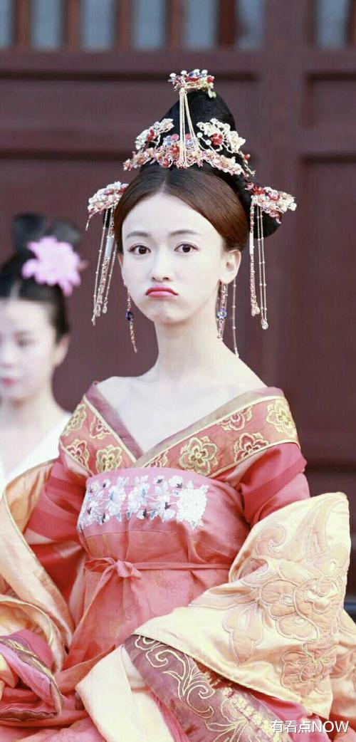 杨幂|她们曾经灵气四溢，如今荧幕上却见疲惫，这些年究竟经历了什么？