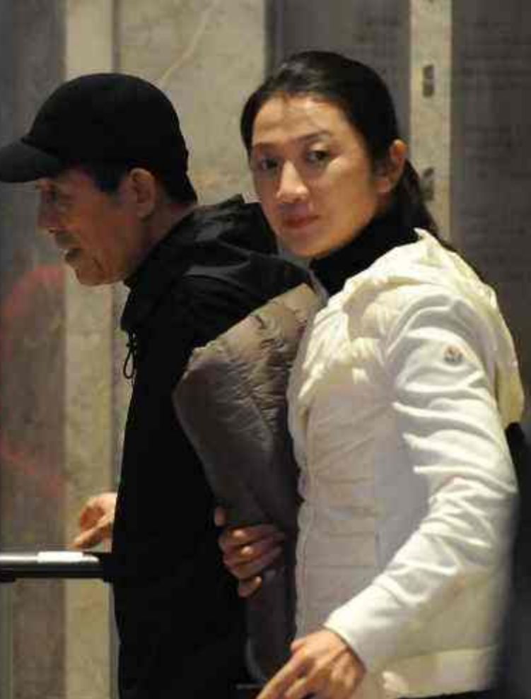 张艺谋|“国师夫人”陈婷：19岁辍学，和大31岁的张艺谋同居，5年生下3胎