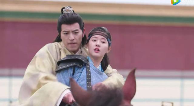 赵露思|对她的滤镜,碎了一地?