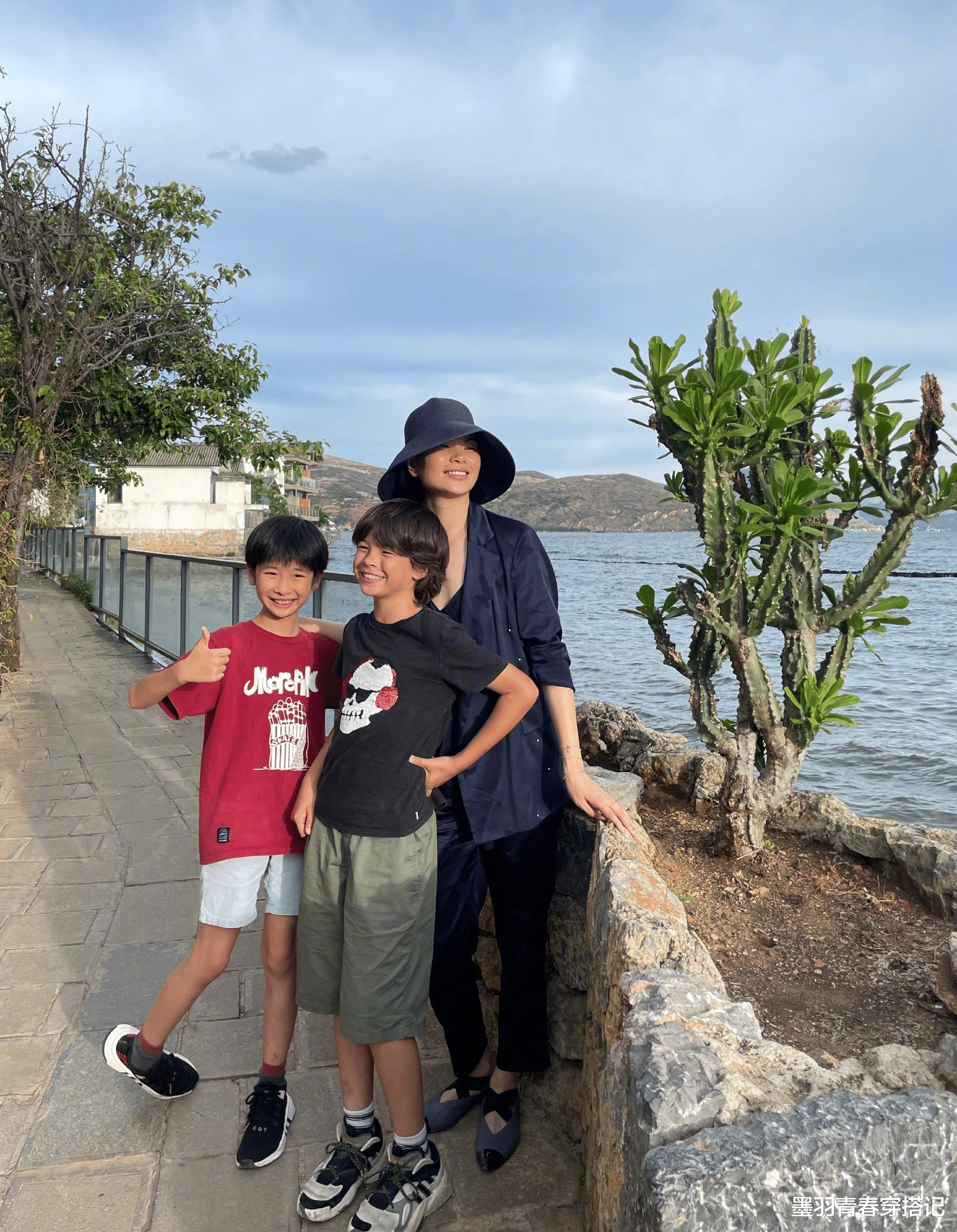 墨羽青春穿搭记 美人在骨不在皮，吕燕用基础款打造高级感，气质确实比外貌更重要