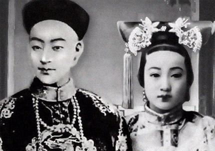 小小草莓星座|故宫的井口不过10寸，慈禧是如何将24岁的珍妃塞入井中的？
