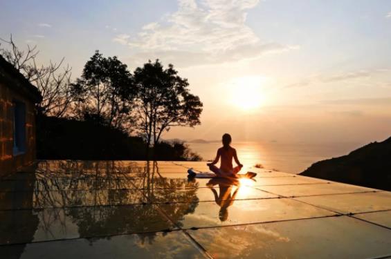 车祸|30岁之后的极简生活应当是什么样子？不乐意加班、出门工作的技术宅的心声