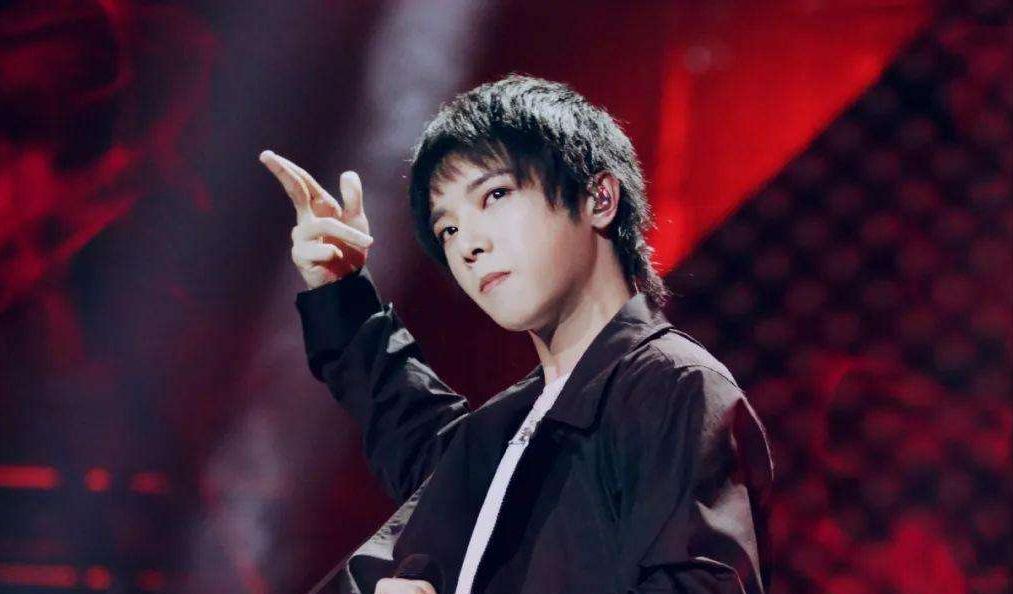 华晨宇|4位翻车明星，华晨宇、陈冠希成功“洗白”，而他俩只能说凉凉了