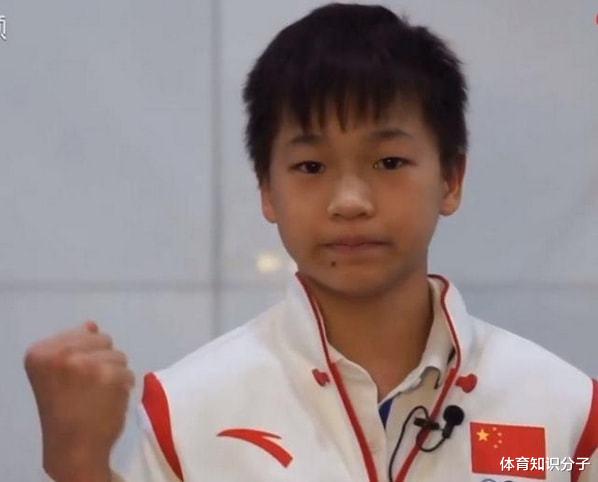 全红婵|照着稿子念？全红婵1天内录3个视频档期满满，红姐发言很有大腕范