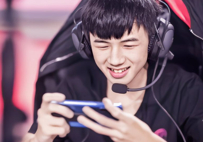 喷射战士3|巅峰赛第一人！梦岚又打上2700，可GK还能等到梦岚回归吗？