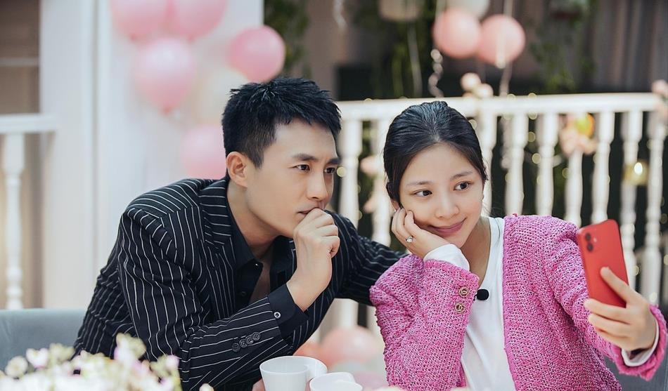 于朦胧|父亲4结4离,儿子前任众多绯闻不断,这父子俩确定是亲生!