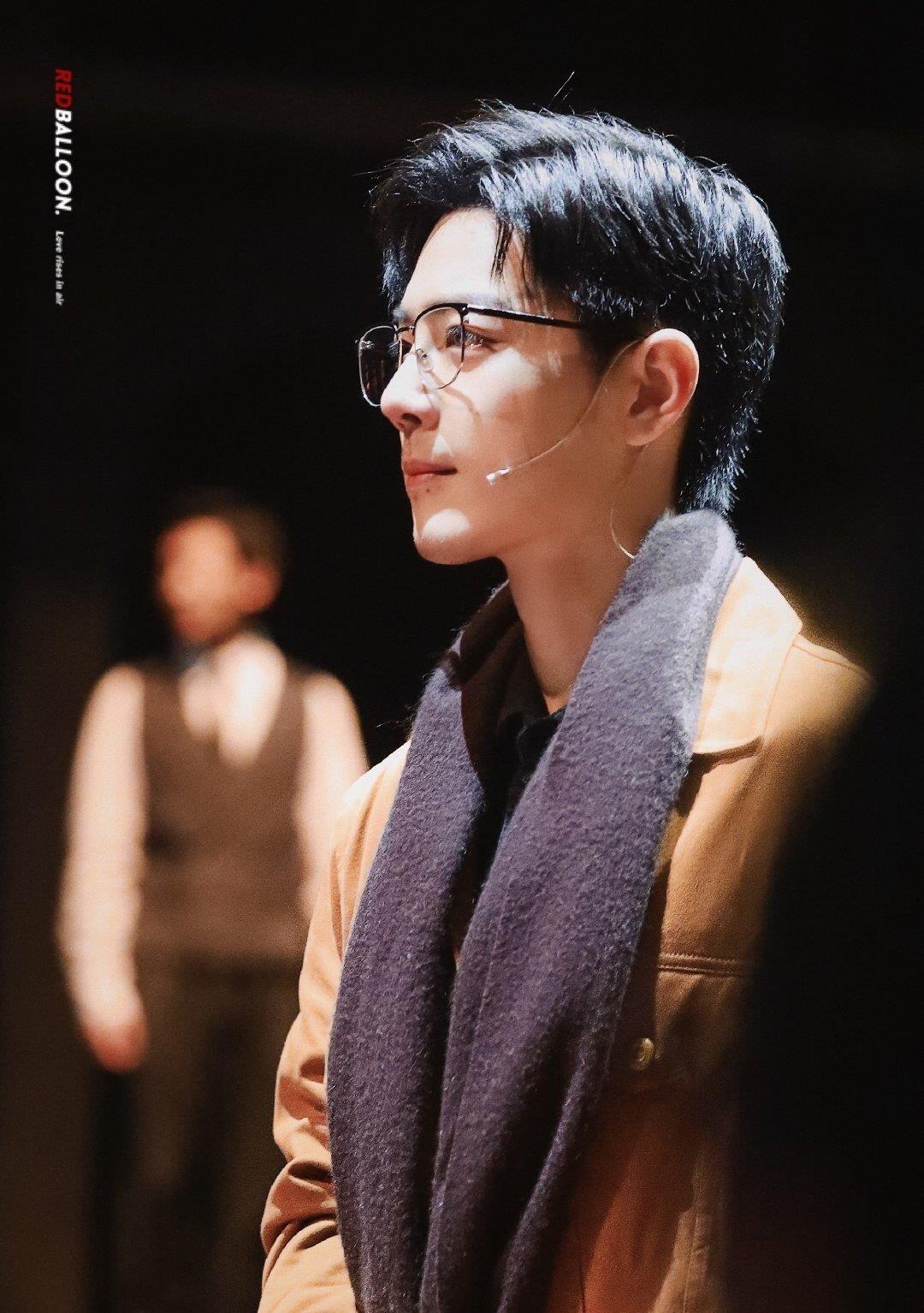 肖战|肖战捅破圈层规则！默不作声为娱圈创造热度，低调逆袭让人敬畏