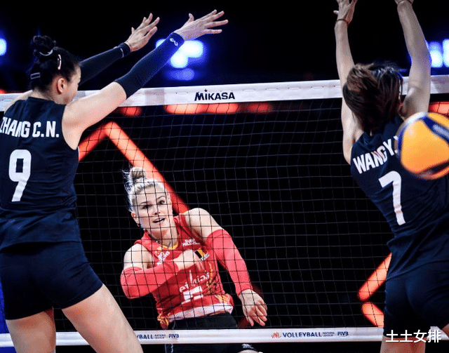 朱婷|中国女排创两大纪录！一人全能比肩朱婷，一人超越朱婷却遭放弃