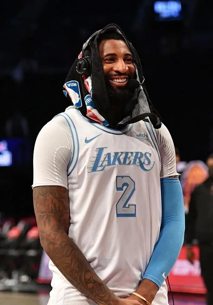 怡一趣说|德拉蒙德自嘲，愿意加盟CBA上海队！库兹马暗指自己将离开湖人