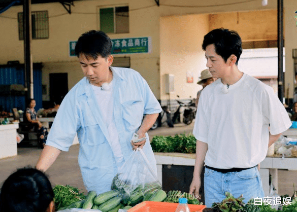 向往的生活5|《向往的生活5》要来了，概念海报被曝光，固定嘉宾人数成焦点