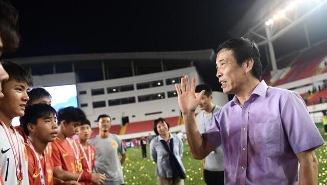 足協(xié)|申花問足協(xié)：哪家俱樂部經得起誤判不斷？陳戌源回答山東泰山