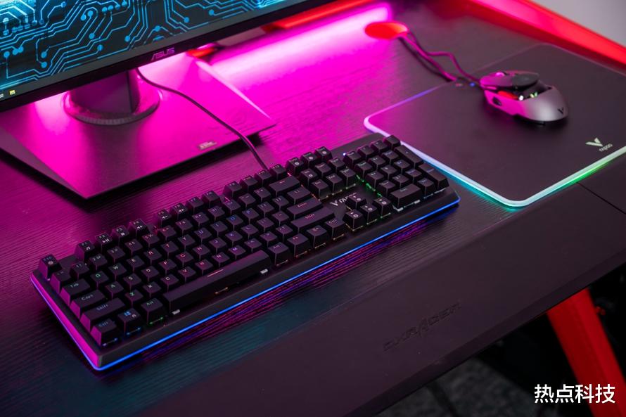 雷柏|雷柏V800RGB游戏机械键盘体验,边框环绕RGB灯光,浸水依然能使用