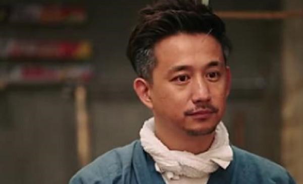 黄磊|黄磊的背景有多强？当他父亲的身份曝光后，网友：真的低调！